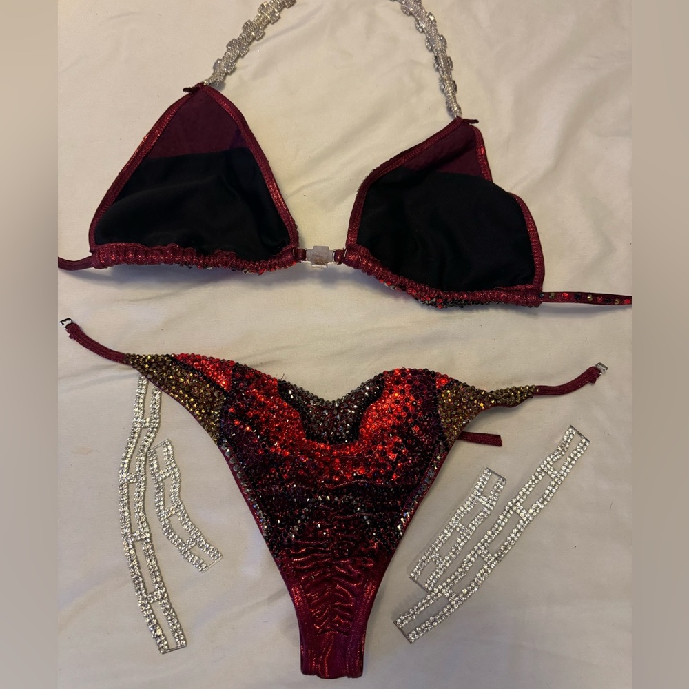 SOLD!!! NPC Muscle Dazzle red Iron Man themed competition suit. Worn once - Picture 4 of 5